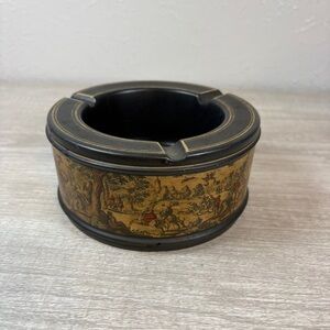 Medieval Scene Ashtray Hand Made in Italy KBNY 1569/48 - Black and Gold